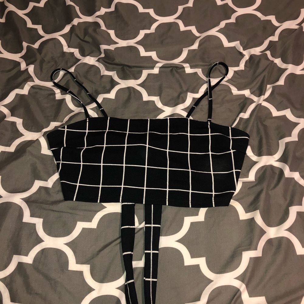 Black Friday crop top